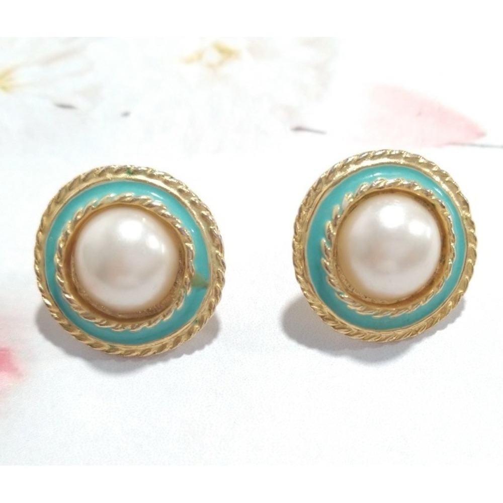 Vintage Medallion Stud Earrings Gold Turquoise Enamel Faux Pearl Retro 80s EC2
